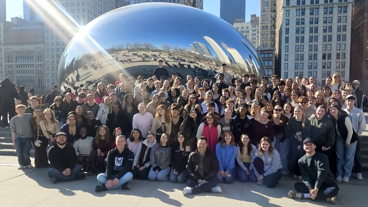 Educational language immersion trips for students to Chicago