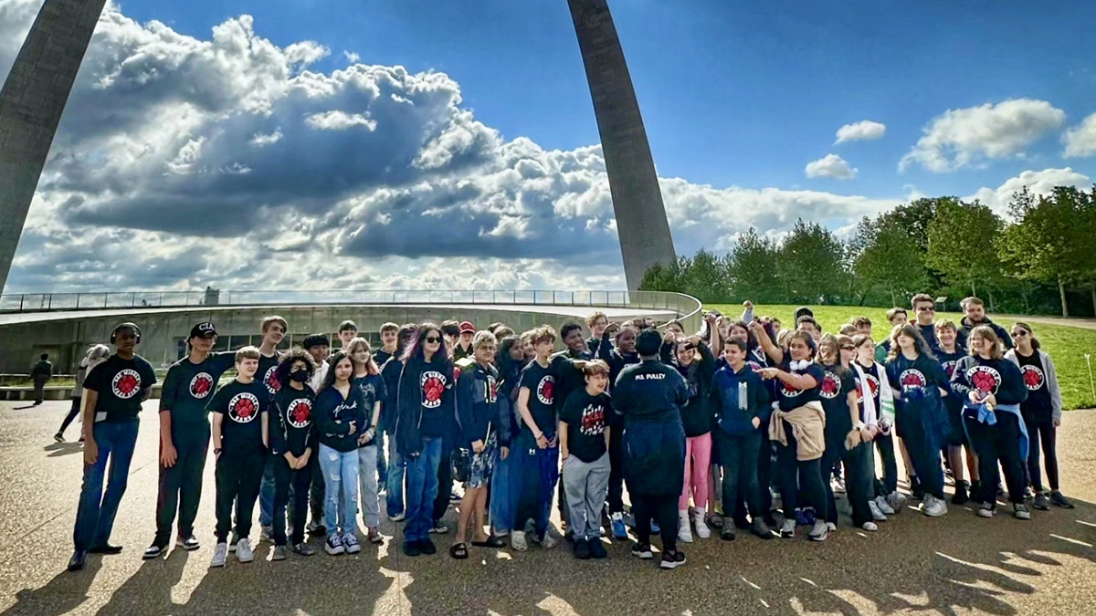 Educational natural wonders trips for students to St. Louis