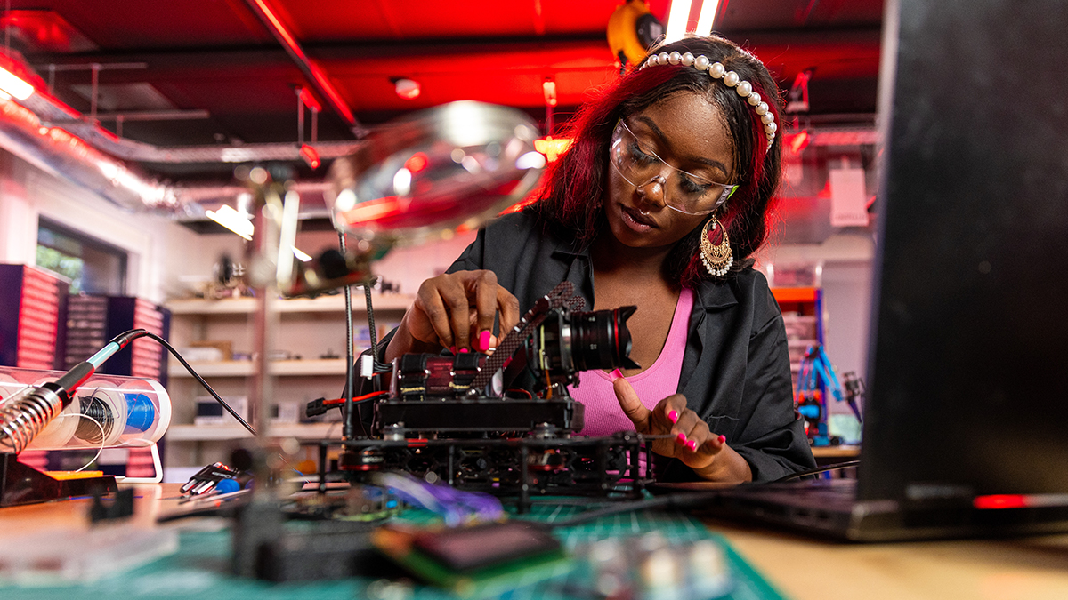 Educational STEM trips for students to Houston