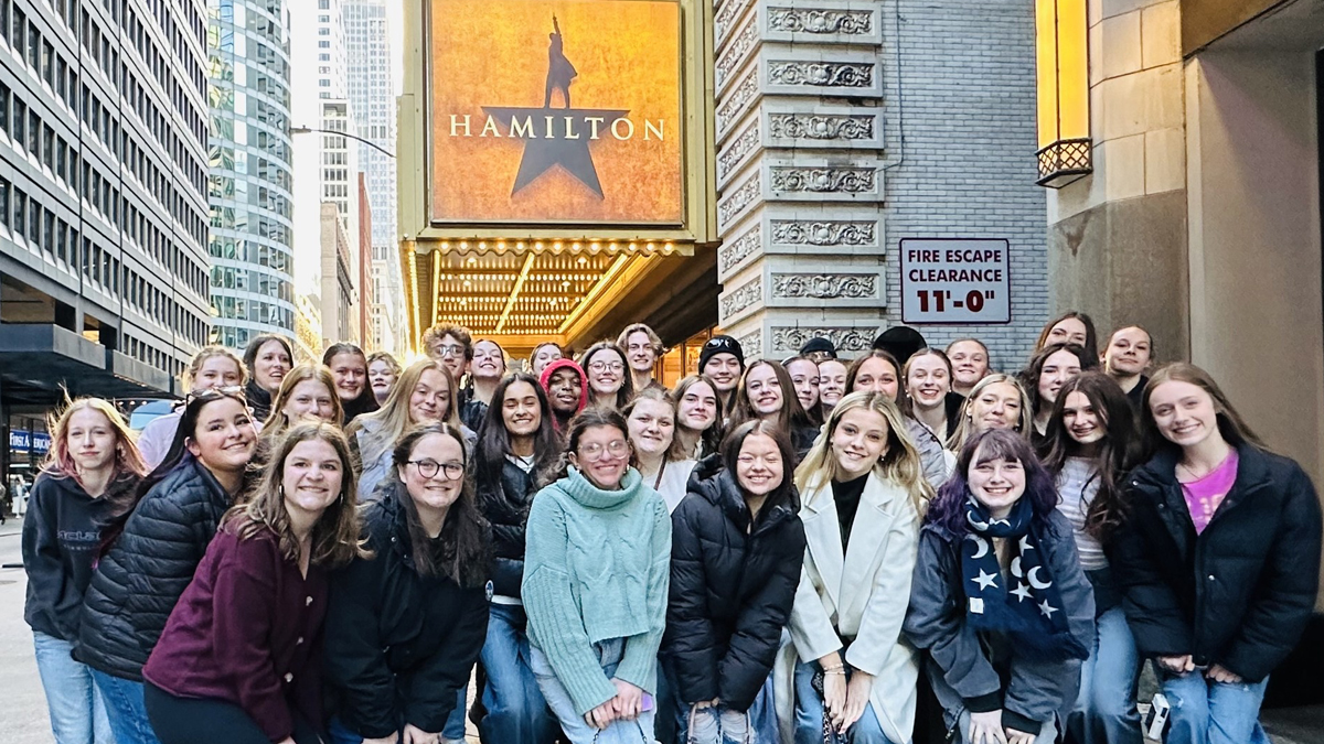 Educational theatre trips for students to Chicago